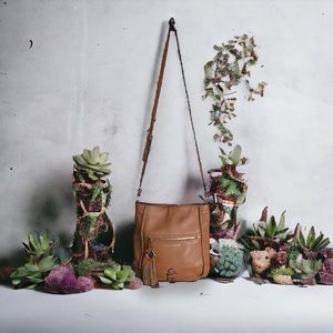 Philosophy anthropologie 100% leather tassle boho crossbody bag pebbled brown